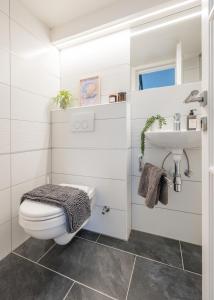 Chic 3BR Heart of District 7- Central Budapest Gem