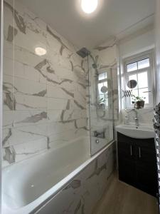 London Bridge Apartment