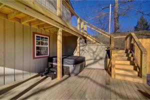 Emmas Rare Find by Beyond Expectations w Hot Tub