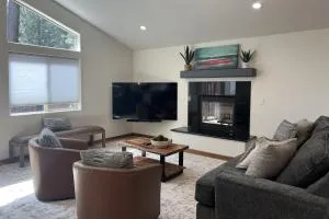 Rainbow Retreat - Kings Beach