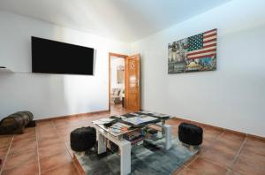 Reina del Atlántico by Villas Rivero