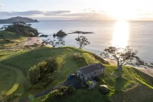 Elliot Bay - Hilltop Flat - Helena Bay