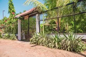 Beach House In Las Penitas Leon - Леон