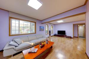 Muju Snow Country Pension