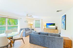 Newly remodeled 8-steps to sand path of Beach! Unit A