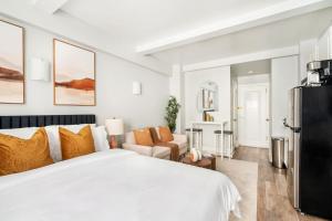 73-304 Newly Reno Studio UWS Doorman Gym Laundry