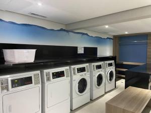 AU48 Encantador Apart com Varanda e Vista Urbana