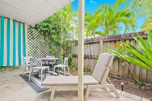 Newly remodeled 8-steps to sand path of Beach!