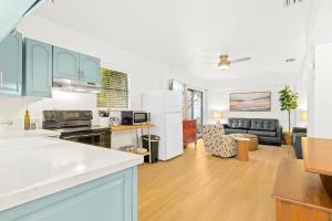 Newly remodeled 8-steps to sand path of Beach!