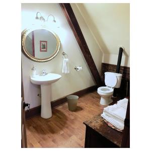 DuPriest Room at Main Street Bed & Breakfast