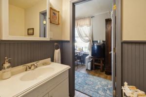 Carroll Cottage at Main Street Bed & Breakfast