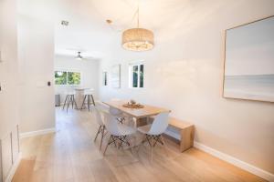 Ocean-Views, Pool, Private Elevator, Covered Patio & Fire-Table, 150 steps to Beach!