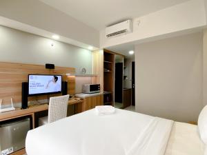 Simply Look Studio at Mustika Golf Residence (No Kitchen) Apartment By Travelio