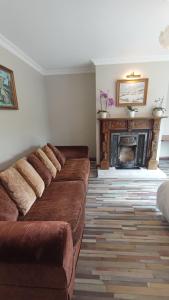 Bottega Guesthouse and Gallery