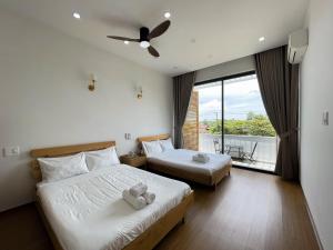 Phòng 4 Người Có Ban Công (Quadruple Room with Balcony)