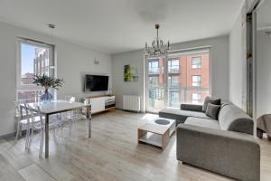 Bastion Wałowa City Center & Parking by Downtown Apartments