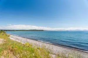 Absolute Lakefront - Waitahanui