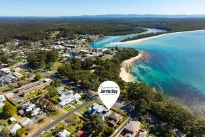 Bowie's Beach House by Experience Jervis Bay - Huskisson