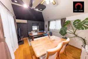 NOT A HOME亀有 駅徒歩5分 無料駐車場 ディズニーまで車22分 羽田空行バス直通 90m2 - Hanahatachō