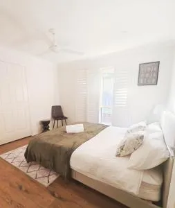 Luxury 3 BR House Near EMP - Birkdale