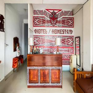 RedDoorz near Salib Kasih Tarutung