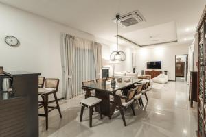 4BR Luxury pool villa with tropical garden nearby Bangtao and Layan beach