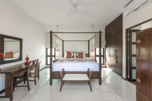 4BR Luxury pool villa with tropical garden nearby Bangtao and Layan beach