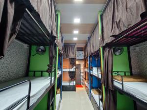 Rameshwar Dormitories - Vile Parle Highway