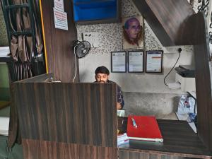 Rameshwar Dormitories - Vile Parle Highway
