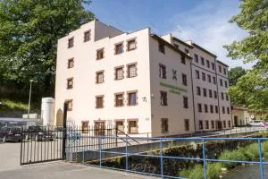 Noclegi Zakład Aktywności Zawodowej w Świerzawie - Dobków