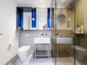 Swanston Central 3B Lv53 CBD Skyline View FreeTram