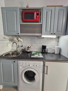 Estudio Acacias IV 1 IF Benidorm