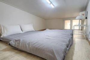 복층하우스, White Linen House