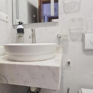 Comfortable Apartment#6 with Amenities Sea View Free Wi-Fi Kitchen Balcony