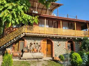 Lomtadze Family Wine - Gu