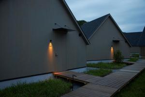 Villa and Glamping Lazy Inn