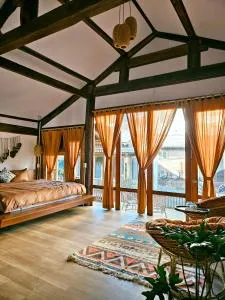 Góc Homestay & Cocktail bar in Moc Chau Night Market - Kem Phieng