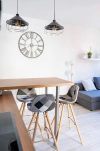 Appartements Plein centre-ville T3 refait a neuf : photos des chambres