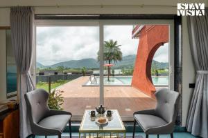 StayVista at Zen Haven with Pool, Bathtub, BBQ