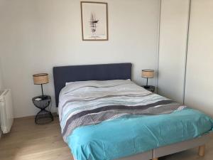 F2 neuf cosy et élégant avec terrasse, parking, WIFI