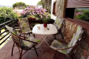 Appartement rez-de-jardin 3 chambres à S'Agaro dans maison individuelle - Bufagañas