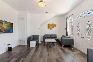 Lovely gated 3bedroom & 2 bath unit near Universal studio and Hollywood