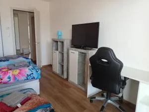 Moderní pokoj s parkováním zdarma - Ivančice