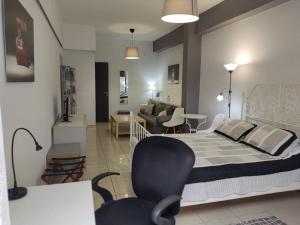 Angels Yard in Athens Heart