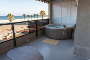Espacio2,1a línea,jacuzzi,piscina
