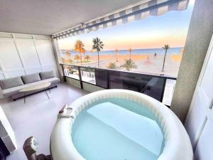 Espacio2,1a línea,jacuzzi,piscina