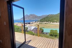 Quaint Cottage With Harbour Views