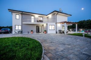 Villa Jelena I 4-Sterne I Beheizter Pool I Privatsphäre I barrierefrei I Grill