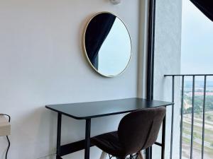Trefoil by Manhattan Group