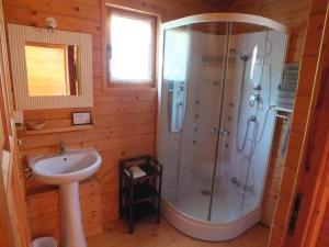 Les Chalets de lYonne